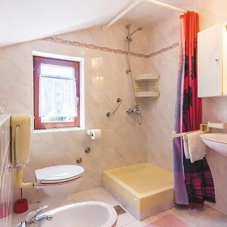Four Bedroom In Daire *